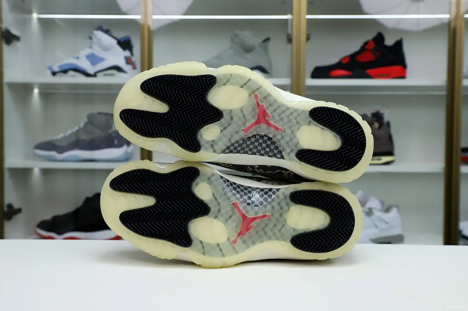 LIGHT 11 SNAKESKIN Kimikick AIR JORDAN LOW BONE 0416